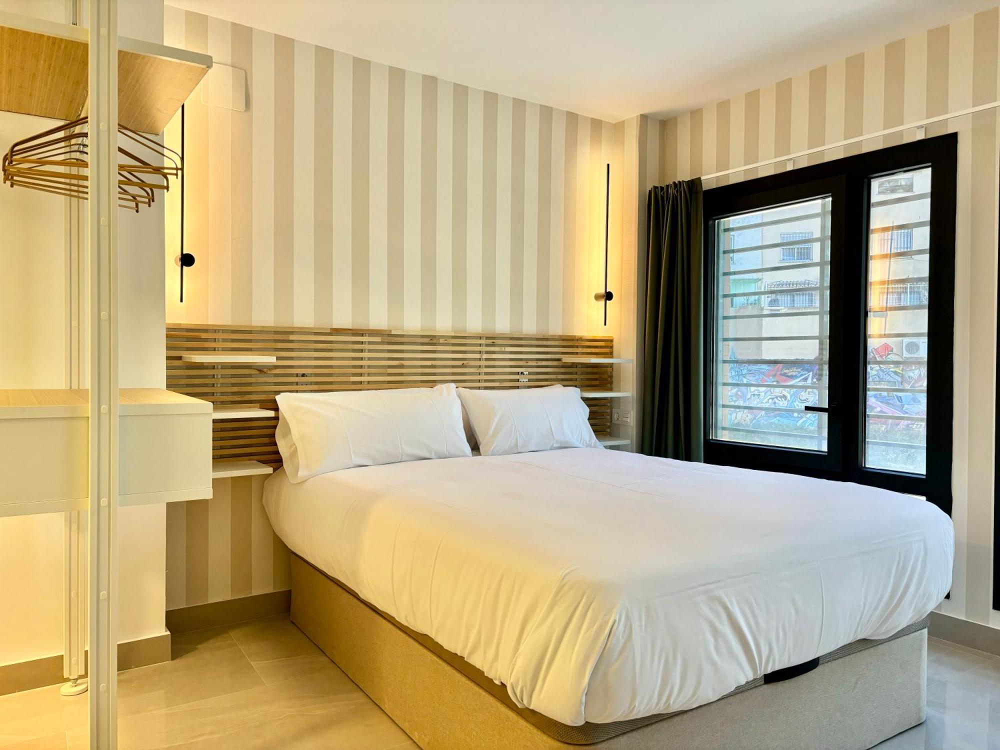 Gulliver Suites Valencia Exterior photo