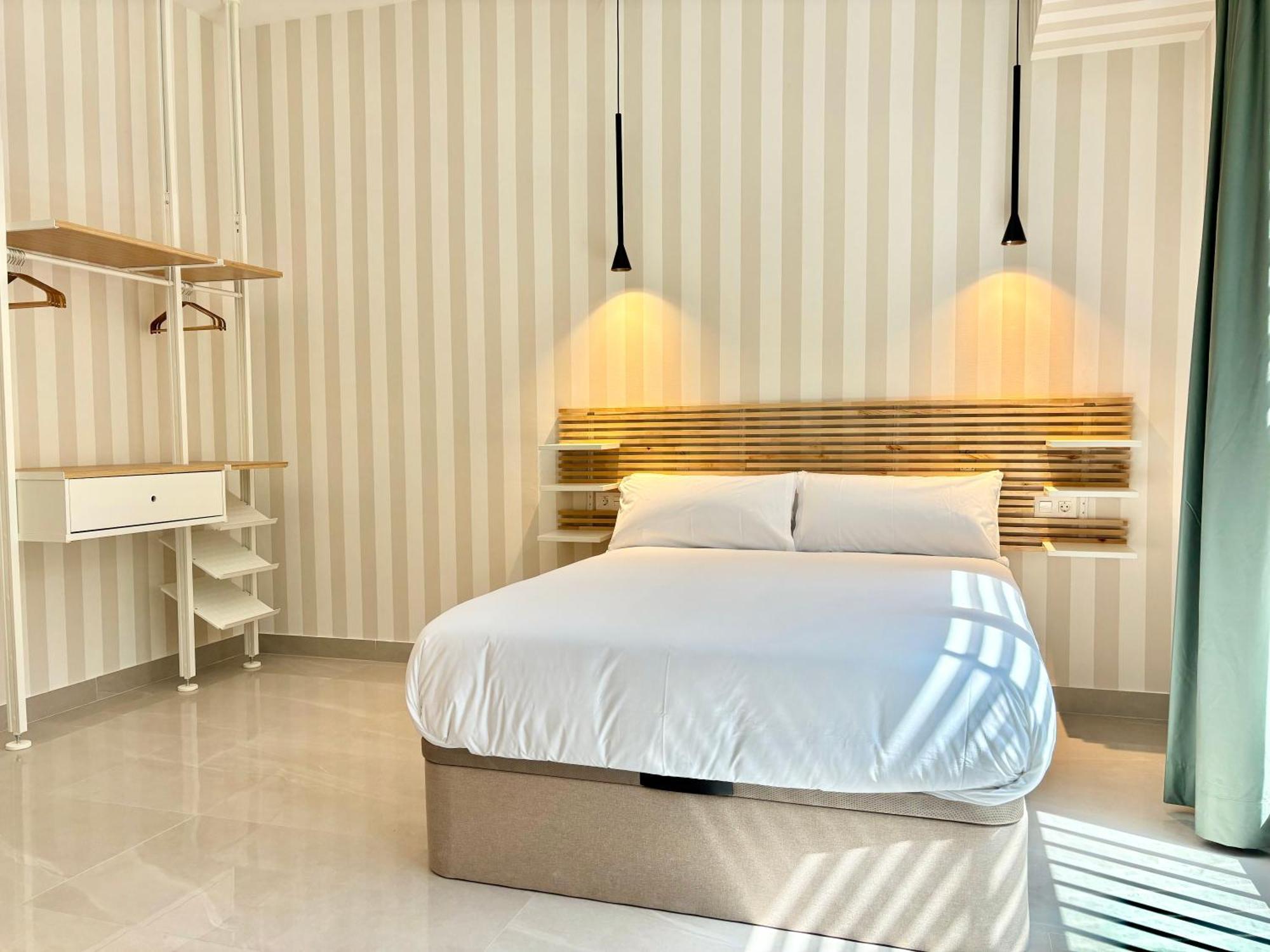 Gulliver Suites Valencia Exterior photo