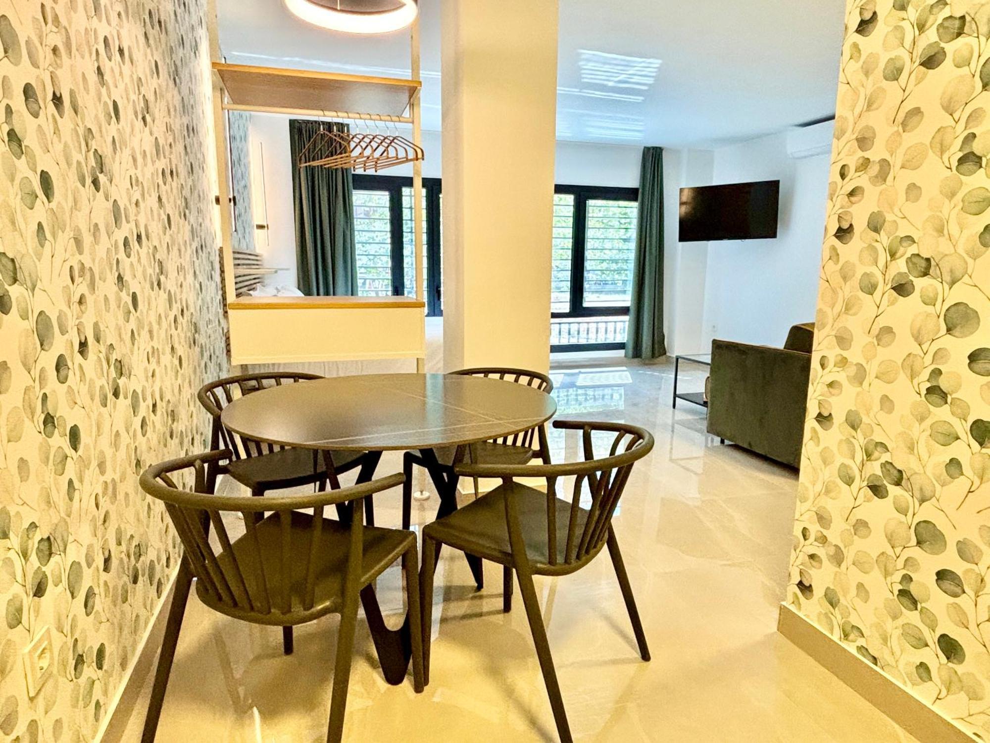 Gulliver Suites Valencia Exterior photo