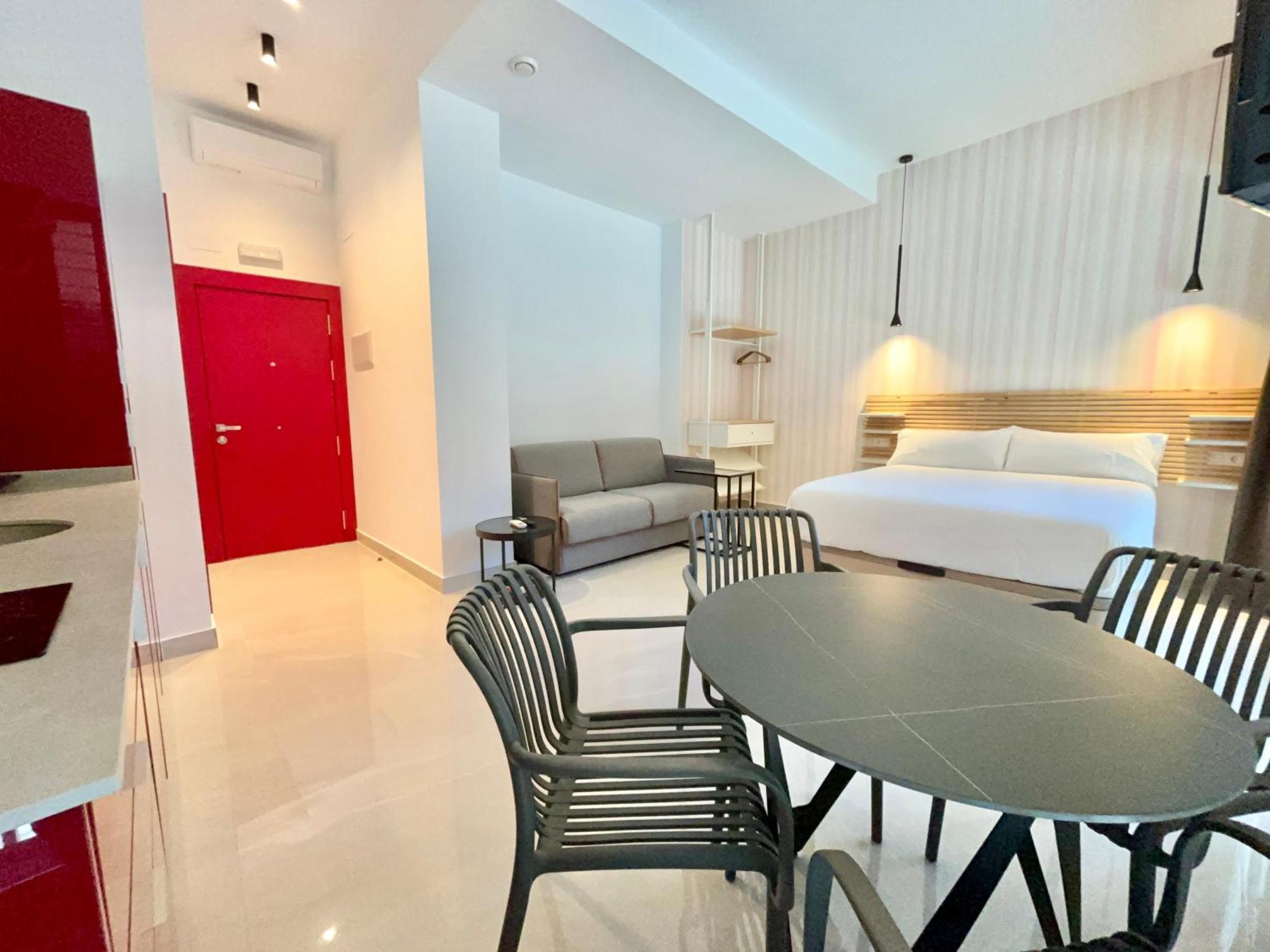 Gulliver Suites Valencia Exterior photo